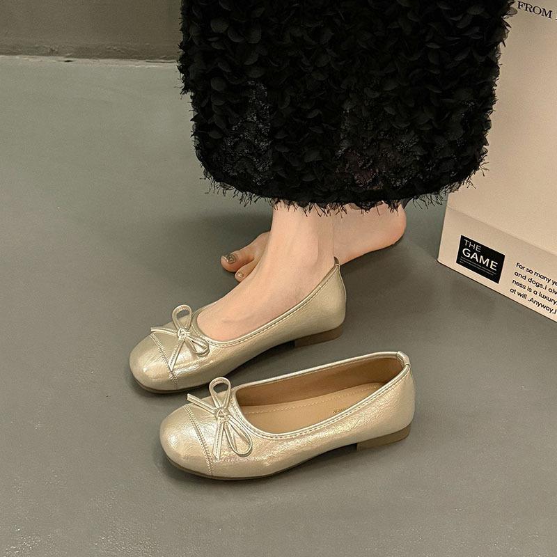 Temperament flat-soled evening shoes French small red single shoes women's shoes 2025 spring and autumn soft-soled silver ballet shoes