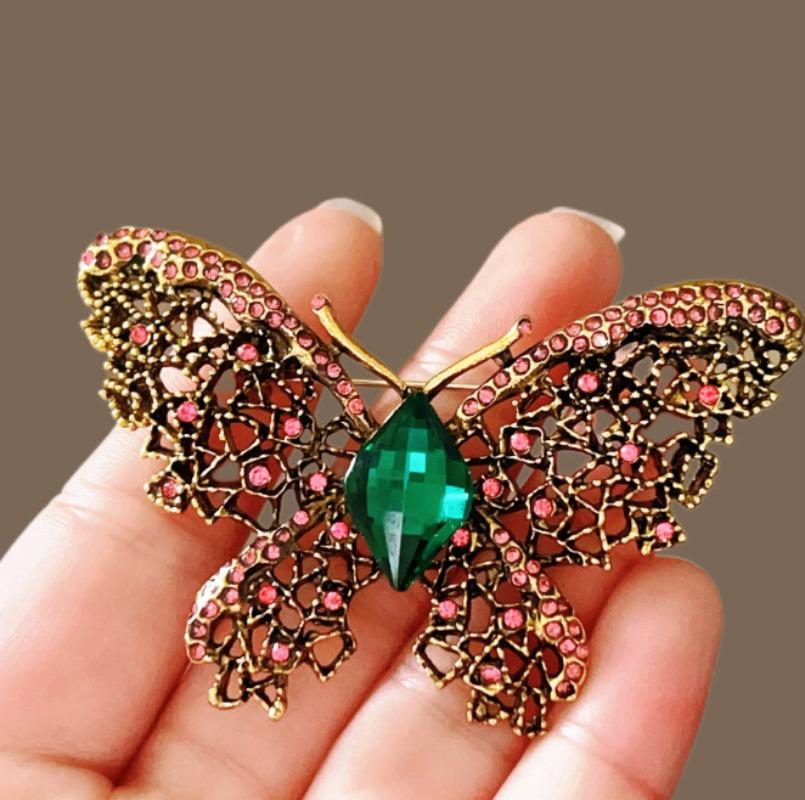 Exquistie Fashion Vintage Crystal Butterfly Brooches Pins for Women Coat Jewelry Accessories Gift