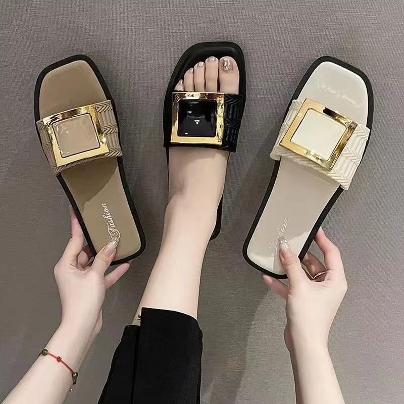 Fashion Flat Bottomed Korean Style Slippers For Women 2025 Summer Hot Selling Fashion Trend Flat Shoes Non Slip Womens Slippers Sandals