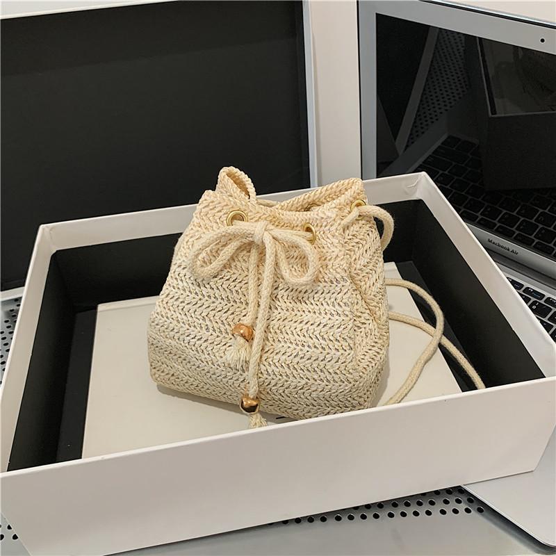 

Fashion versatile chain niche design popular this year cute ins personality bucket bag retro beach Internet celebrity