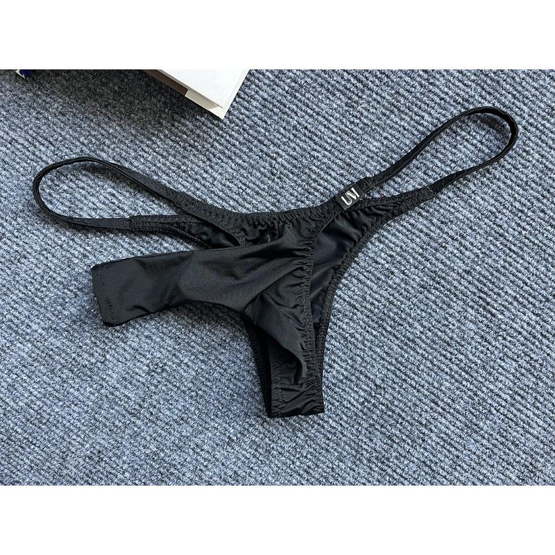 Open Cock Thongs Men Ice Silk Seamless Underwear Erotic Panties Soft Cooling Underpants Penis Sheath G-String Smooth Lingerie