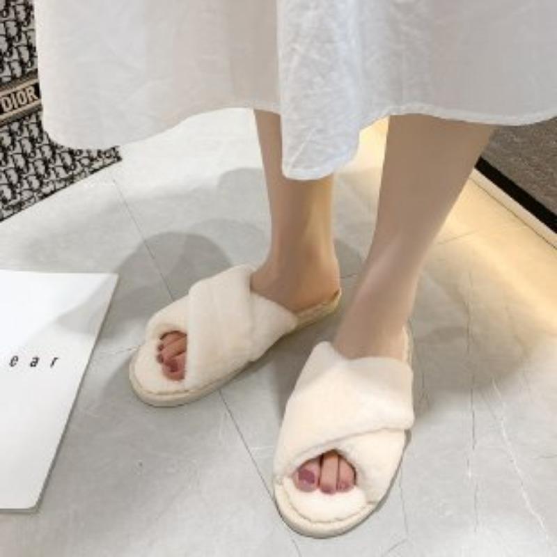 Large Size Fluffy Slippers Women's Autumn and Winter New Flat Bottom Home Indoor Cross Plush Cotton Mop