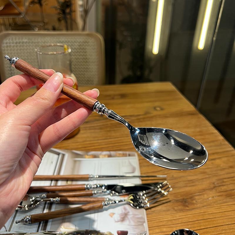 

304 Stainless Steel Western Tableware Set with Wooden Handle, Simple Household Saint Castle, Yellow Pear Mirror Tableware