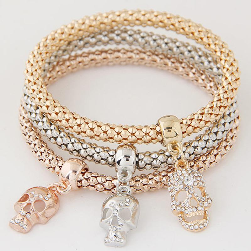 Platform Explosion, European and American Flash Diamond Big Peach Heart, a Variety of Three-color Corn Chain Bracelets, Three-piece Bracelets