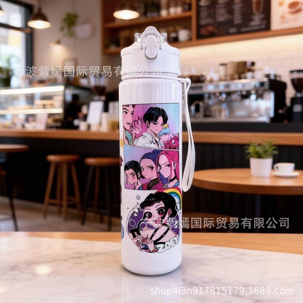 750 ml Wasserflasche Cartoon K-Pop Dämonenjäger Bedruckt Große Kapazität Trinkbecher Tragbar Outdoor-Sport Wasserbecher Kinder Geschenk