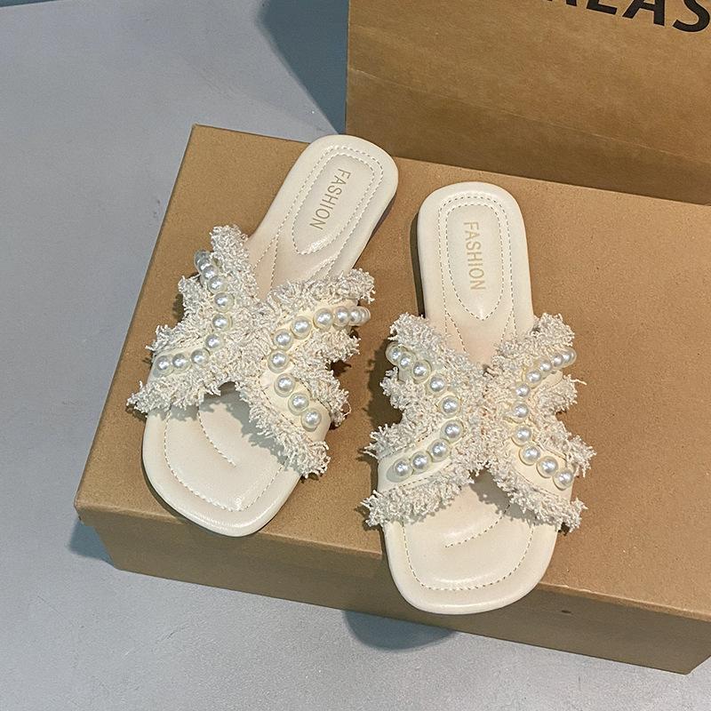Design one-word drag fairy pearl niche 2025 summer small fragrant wind gentle cool slippers women wear new models