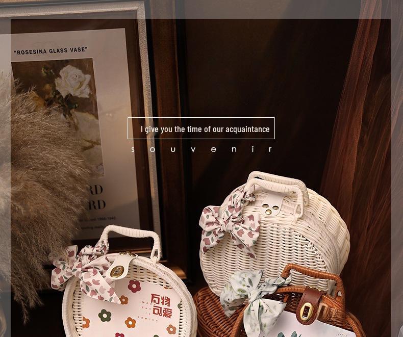 Bridal Party Souvenir: Heytea Cup for Bridesmaids and Groomsmen