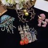 SKEDS Vintage Full Crystal Luxuriant Middle Design Antique Brooch Badges For Women Men Elegant Party Banquet Classic Pin Corsage