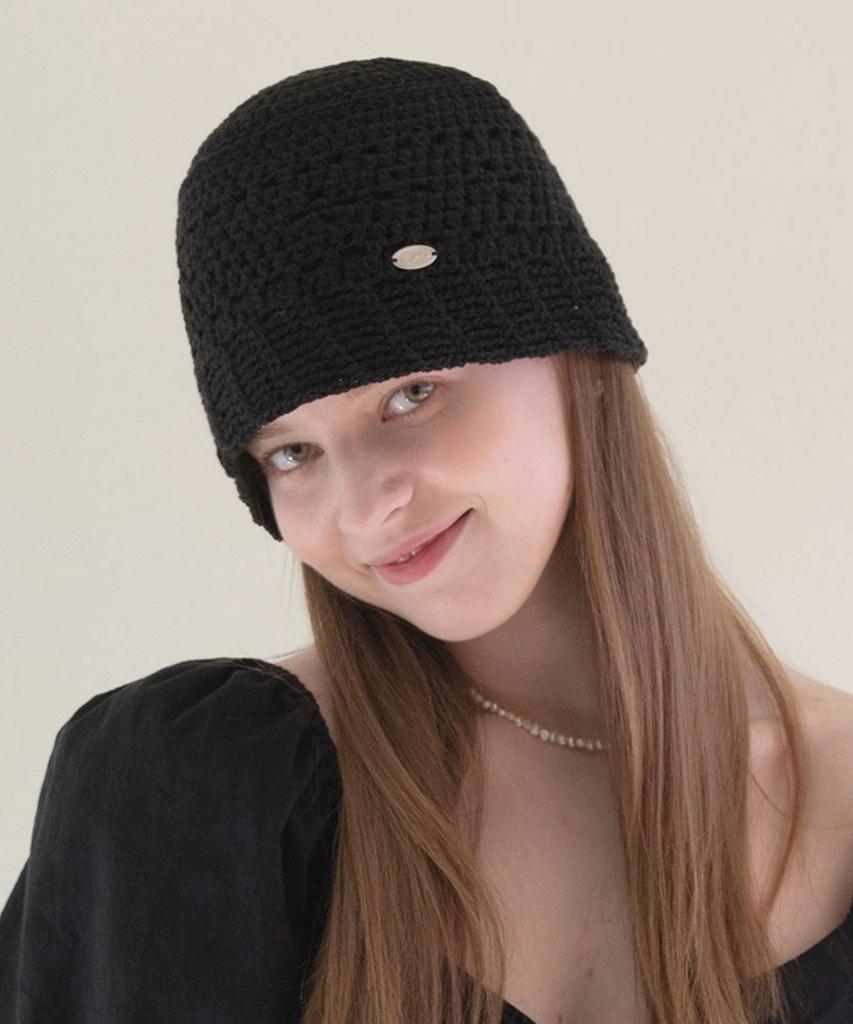Seullouseulloulli Lily Short Handmade Crochet Bucket Hat _ Black