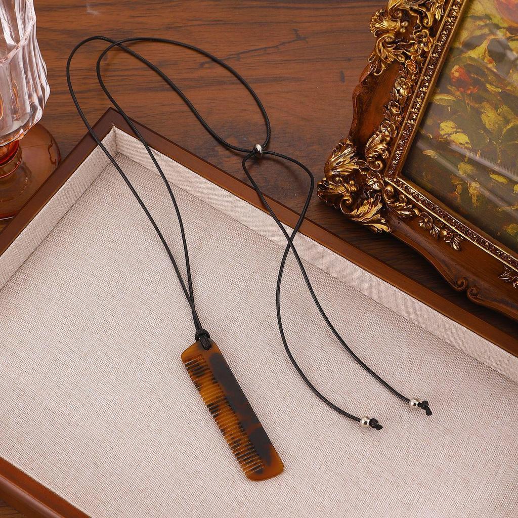 Korean Blogger 2025 Bestseller: Adjustable Black Rope Pendant Necklace - Casual Versatile Fashion Accessory.