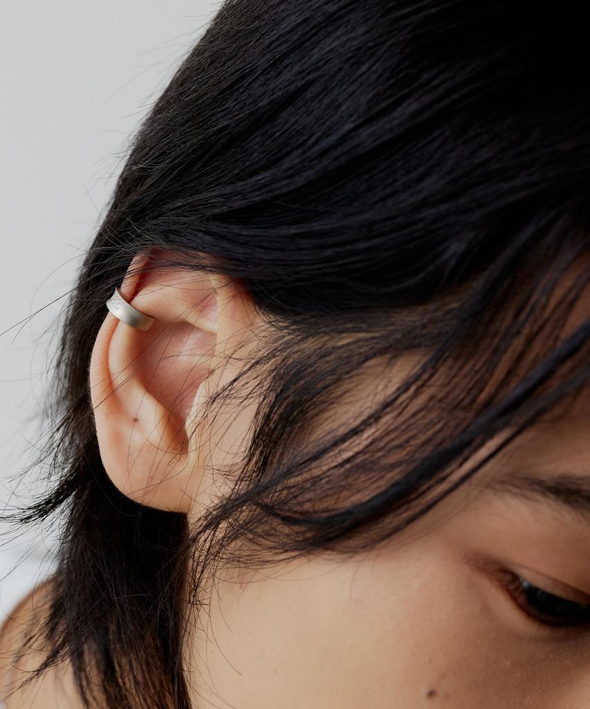 Silvertag Bre-26Ss1 Signature Logo Essential Ear Cuff