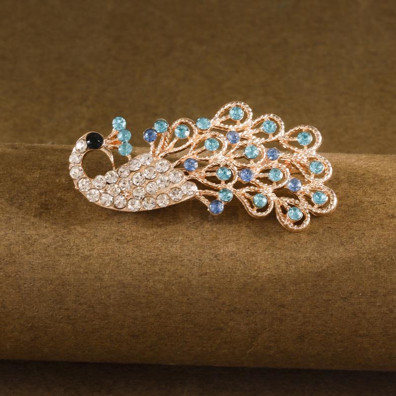Elegant Alloy Brooch: High-End Women's Versatile Pin for Coats and Suits
