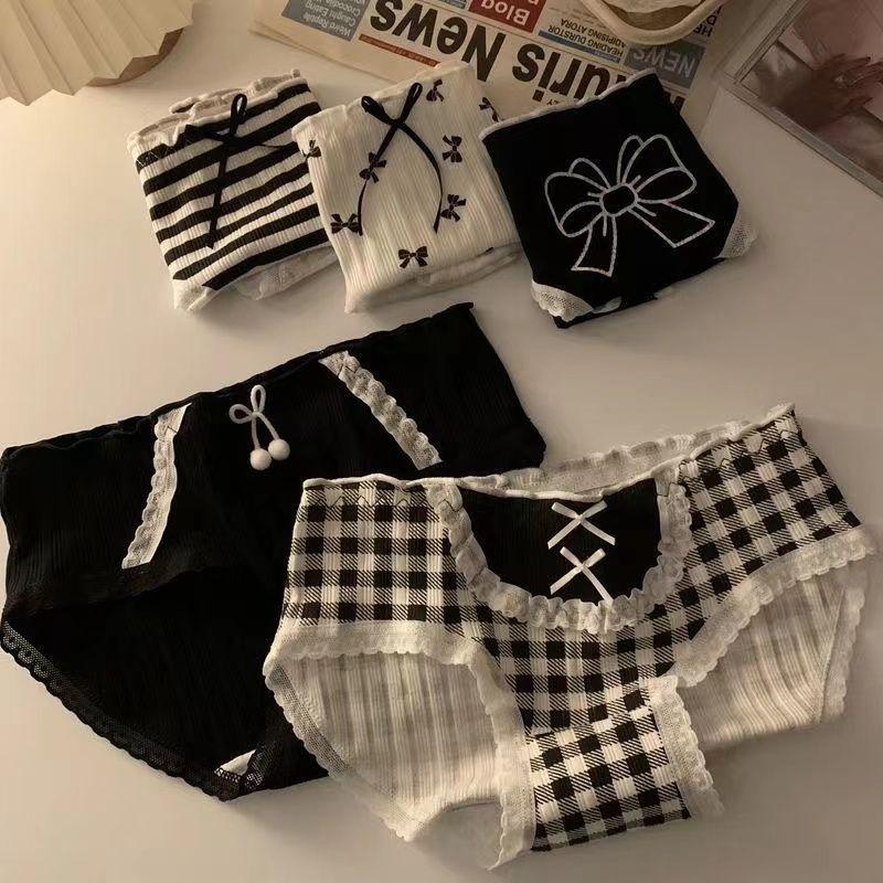 Sweet Cute Sexy Underwear Women Antibacterial Traceless Mid Waist Briefs Girls