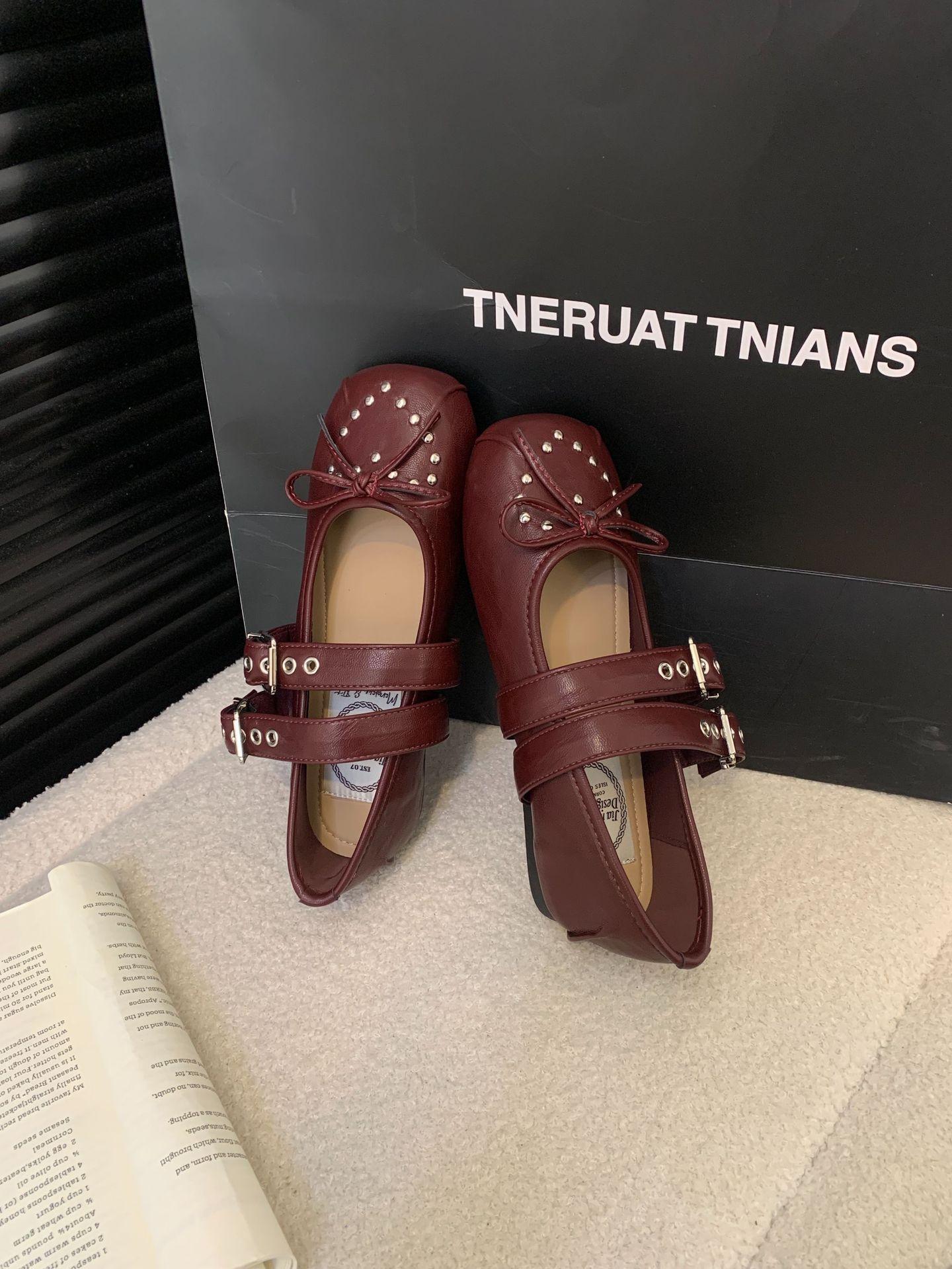 Foreign Style Single Shoes Women S New Ballet Shoes French Gas Heart Rivet Buckle Quality Fashionable Mary Jane Shoes 35 красный