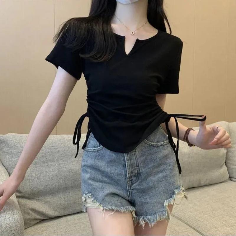 Damen T-Shirt mit V-Ausschnitt, seitlichem Tunnelzug, Cropped und Kurzarm