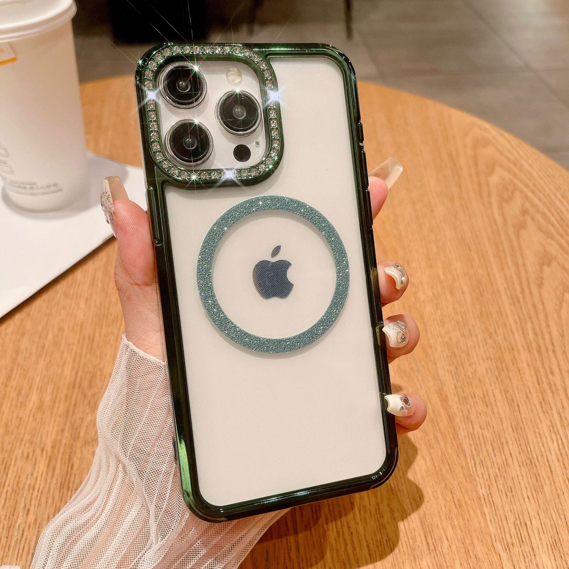 

The Glitter Magnetic Apple 15 Luxury Water Diamond Is Suitable for IPhone14promax Phone Cases. The 13 Gradient Glitter Soft Apple 11Promax