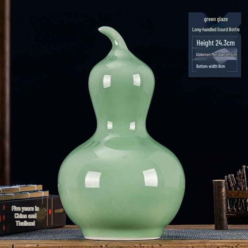 Green Glaze Antique Chinese-style Jingdezhen Ceramic Vase for Flower Arrangement and Home Decoration