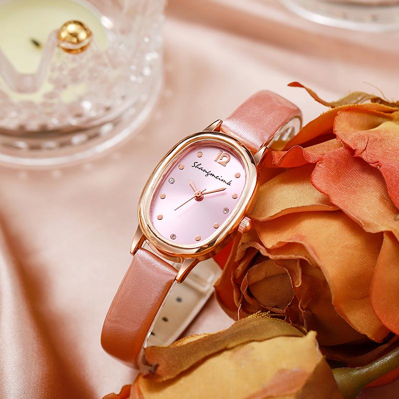 Retro Oval Ladies' Quartz Watch - Leather Strap, Simple Design