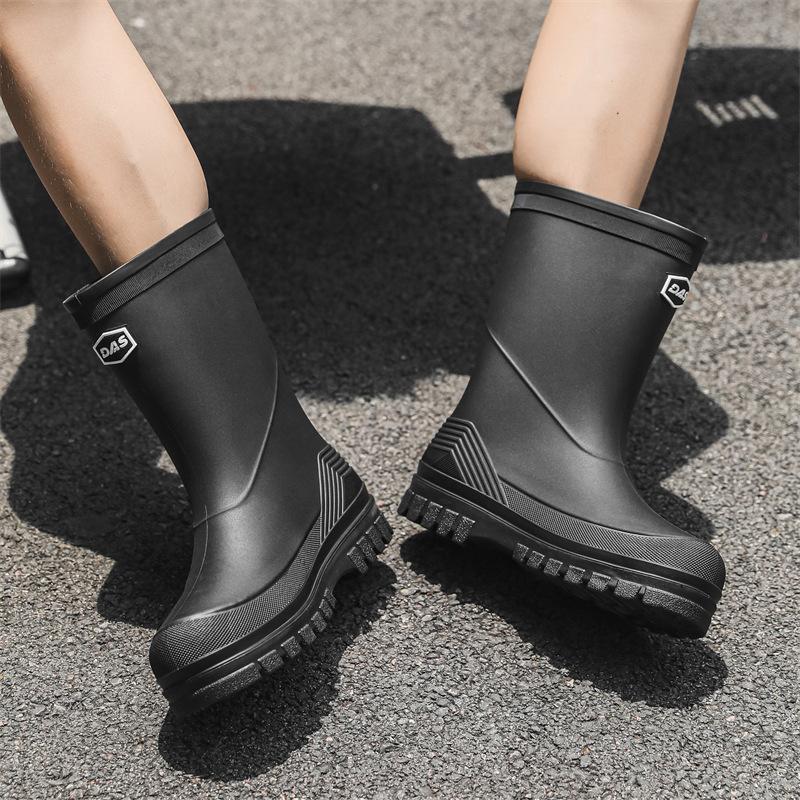 Fashion rain shoes men s medium tube waterproof shoes non-slip anti-rain shoes men s rain boots fishing shoes water boots rubber shoes 40