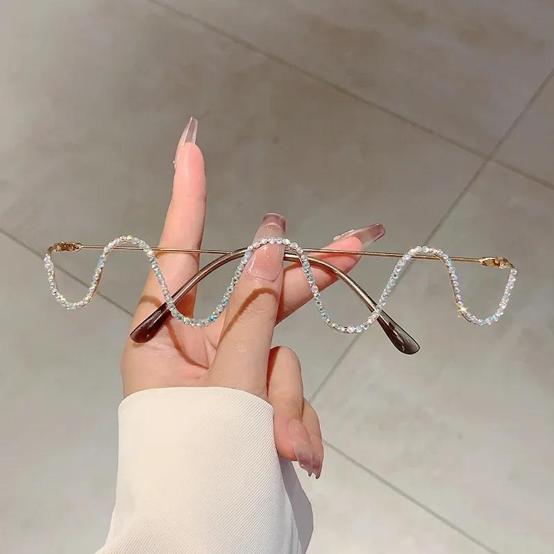 

Y2K Vintage Fashion Wave Diamond Glasses Frame Women for Men Luxury Brand Designer Metal Party Punk Hip Hop Glasses Decoration