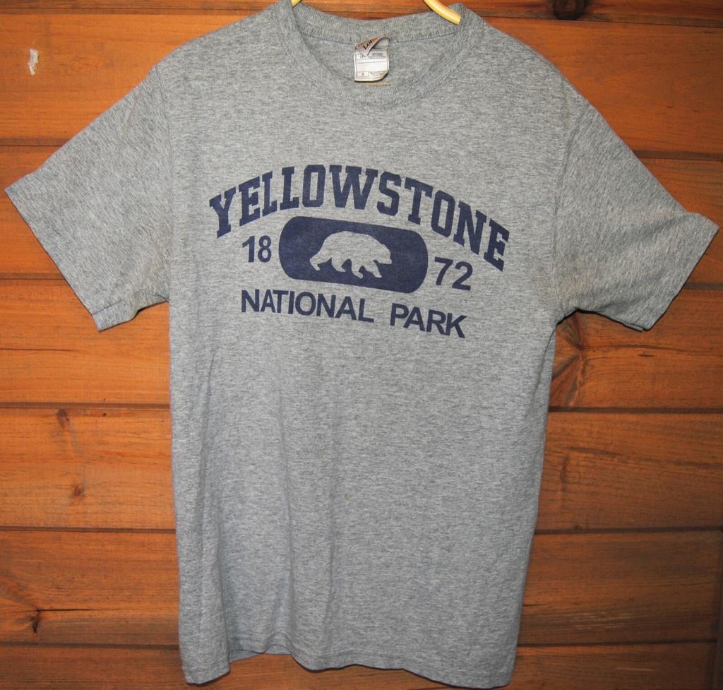 Yellowstone National Park T Shirt- size S Unisex T-Shirt