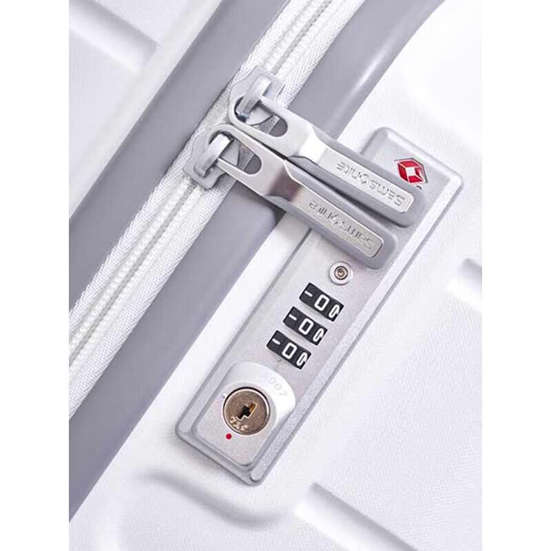 Samsonite PC Hard Shell Spinner Luggage