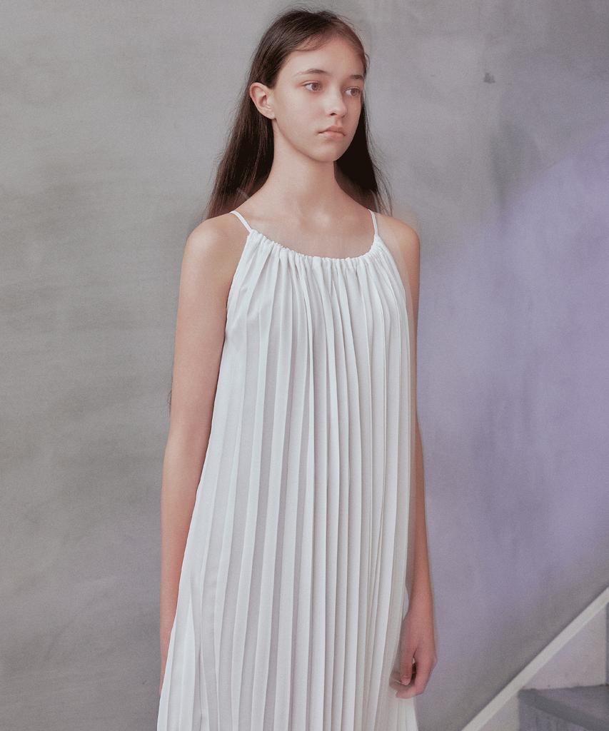 Rank 5 [Nellie] Pleats One-Piece