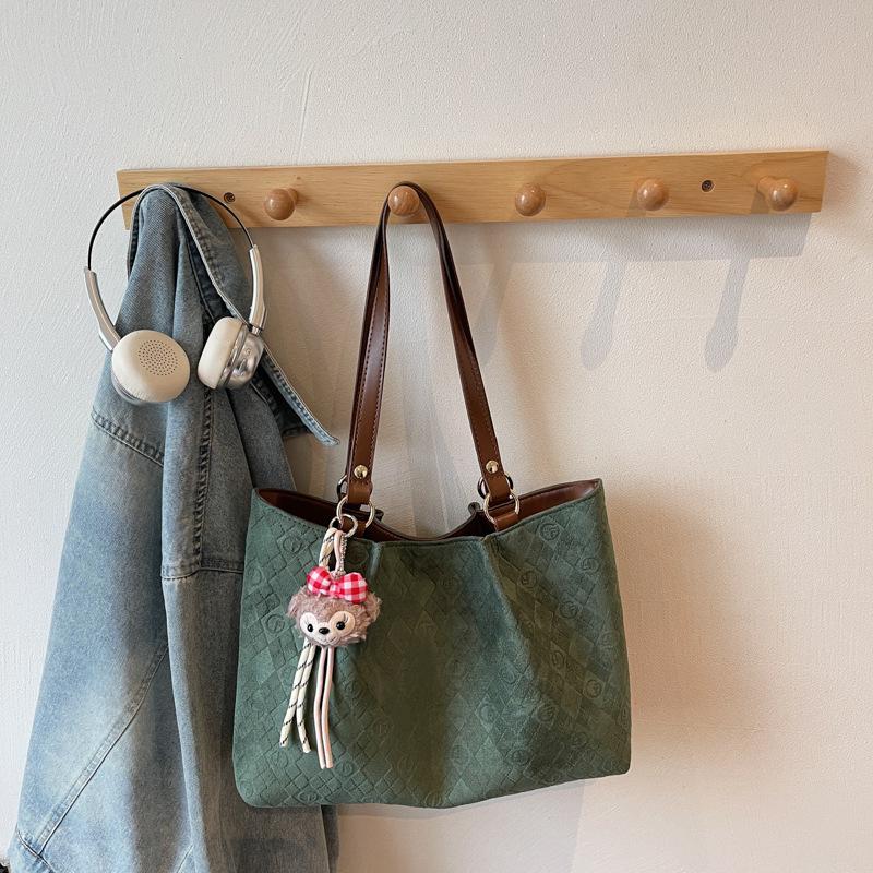 Commuter retro matte bag autumn and winter new large-capacity suede shoulder bag going out to work tote bag