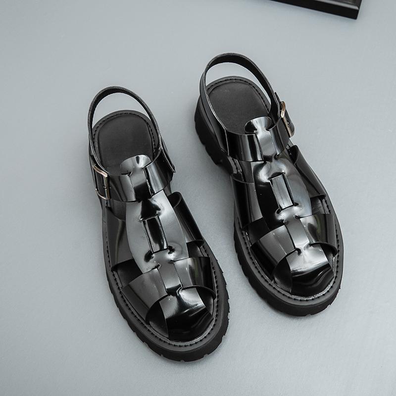 Fashion Men's Sandals 2025 Summer New Breathable Roman Casual Hollow Out Leather Shoes Plus Size Thick Bottom Hole Hole Shoes