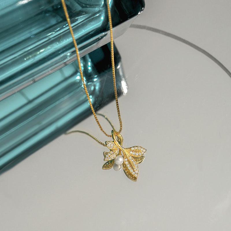 

Легкое роскошное французское ретро-ожерелье с бриллиантами в виде листьев, японская и корейская версия литературной цепочки на ключицу