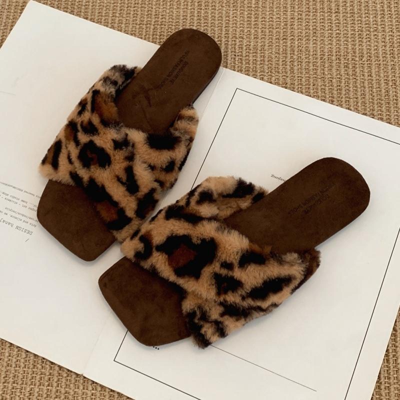 Fashion Fashion Cotton Cozy Fur Dress Women Flat Slippers 2025 Winter Casual Designer New Slippers Outside Comfortable Women's Slippers