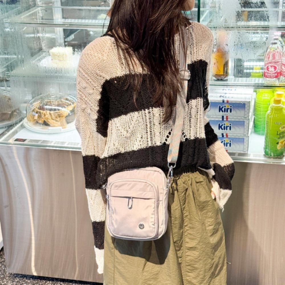 New Arrivals Open Run Women Simple Nylon Pocket Adjustable Strap Mini Square Bag