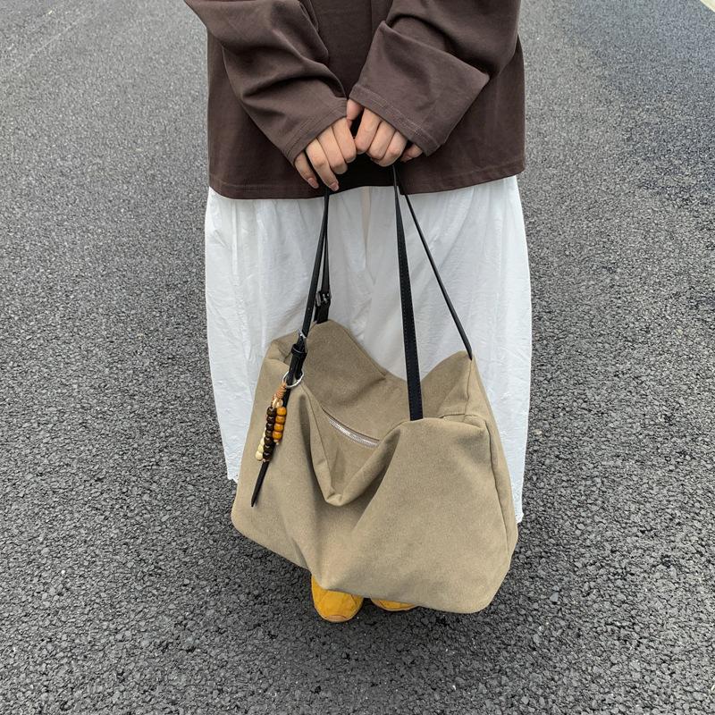 

Autumn and winter new large-capacity tote satchel Japanese and Korean casual retro trendy cool men s and women s shoulder bags