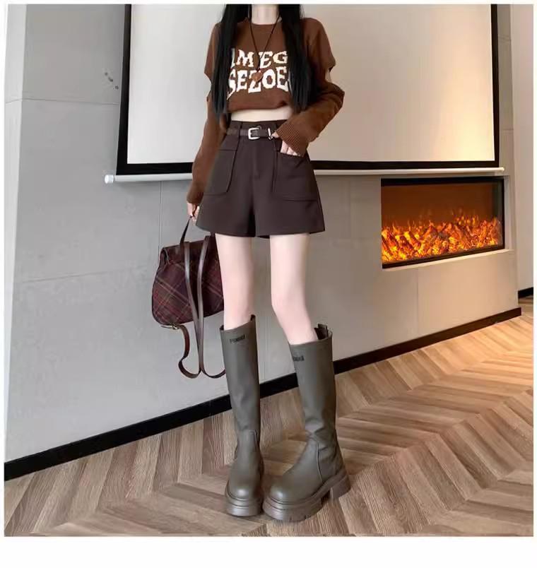 2024 Women's High-Waisted Wide-Leg Wool Shorts: Slimming A-Line Booty Shorts for Autumn/Winter