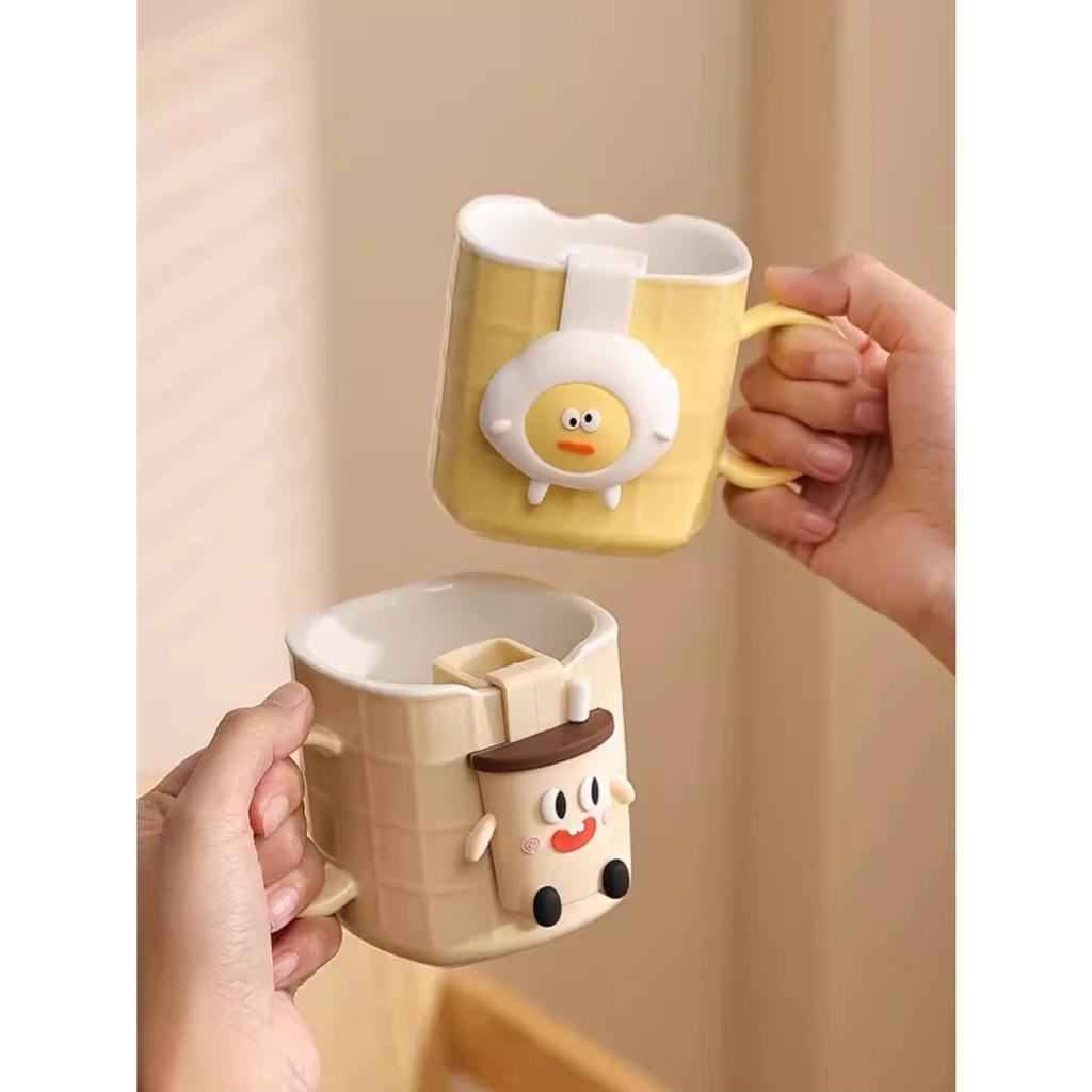 Keramiktasse mit Teesieb, hohes Erscheinungsbild, einfache Teetasse, kleine und exquisite süße Kaffeetasse im Cartoon-Stil für den Haushalt