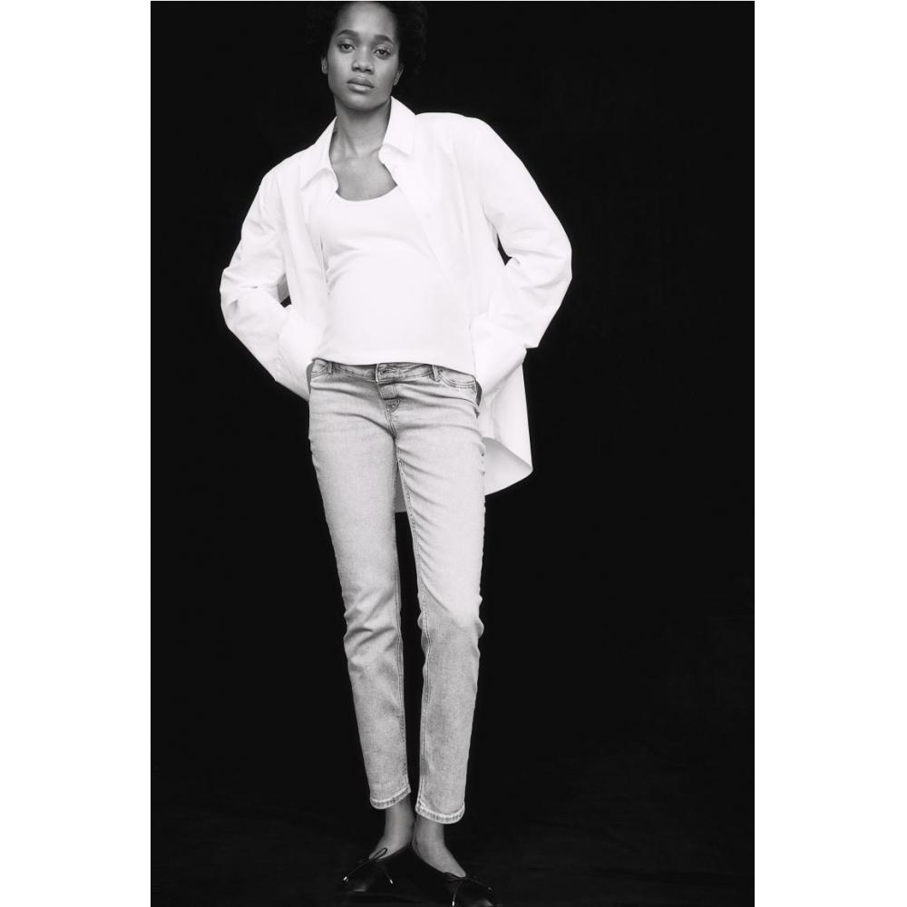 

H M MAMA Slim Fit Low Rise Ankle Jeans Light Denim Blue
