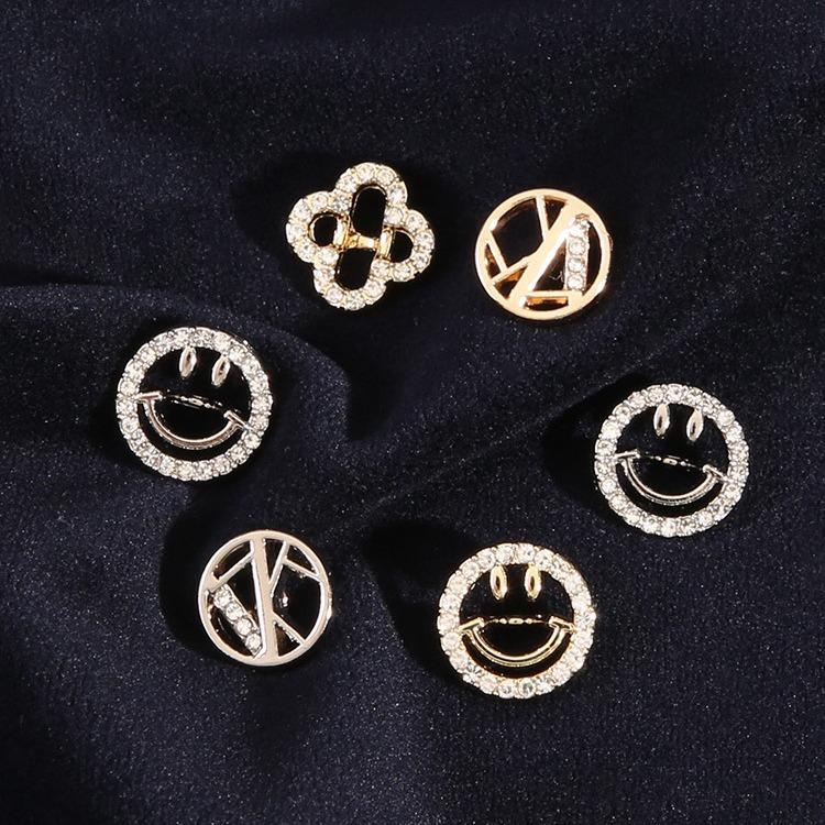 Diamond Shirt Buttons Smiley Four-Leaf Clover Clothes Buttons Versatile Metal Shirt Cardigan High-End Buttons