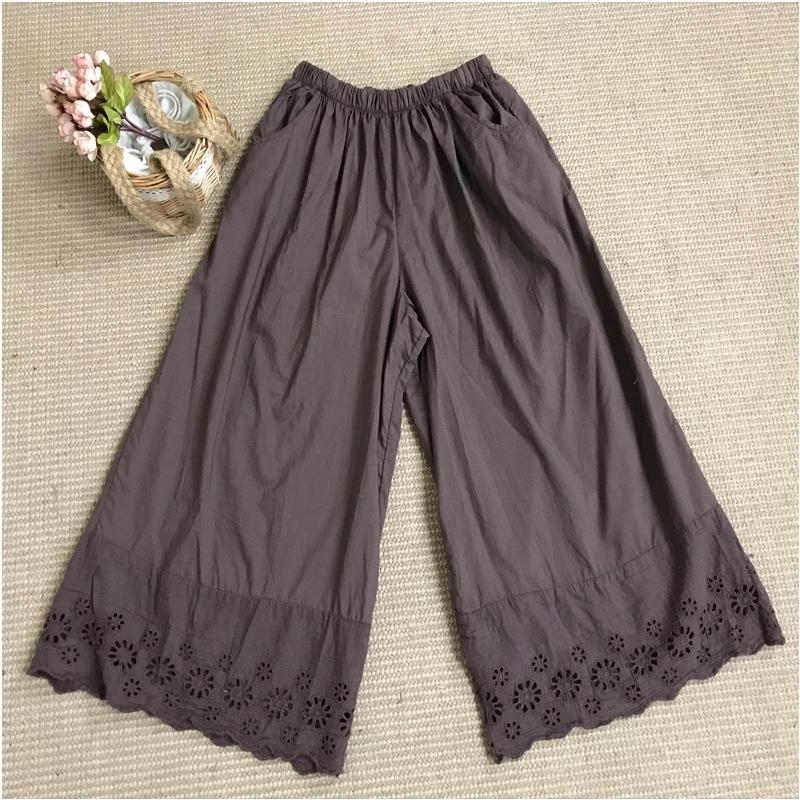 

Johnature Повседневные брюки с широкими штанинами Летние прямые брюки Свободные Вышитые с вырезами Женские брюки One Size темно серый