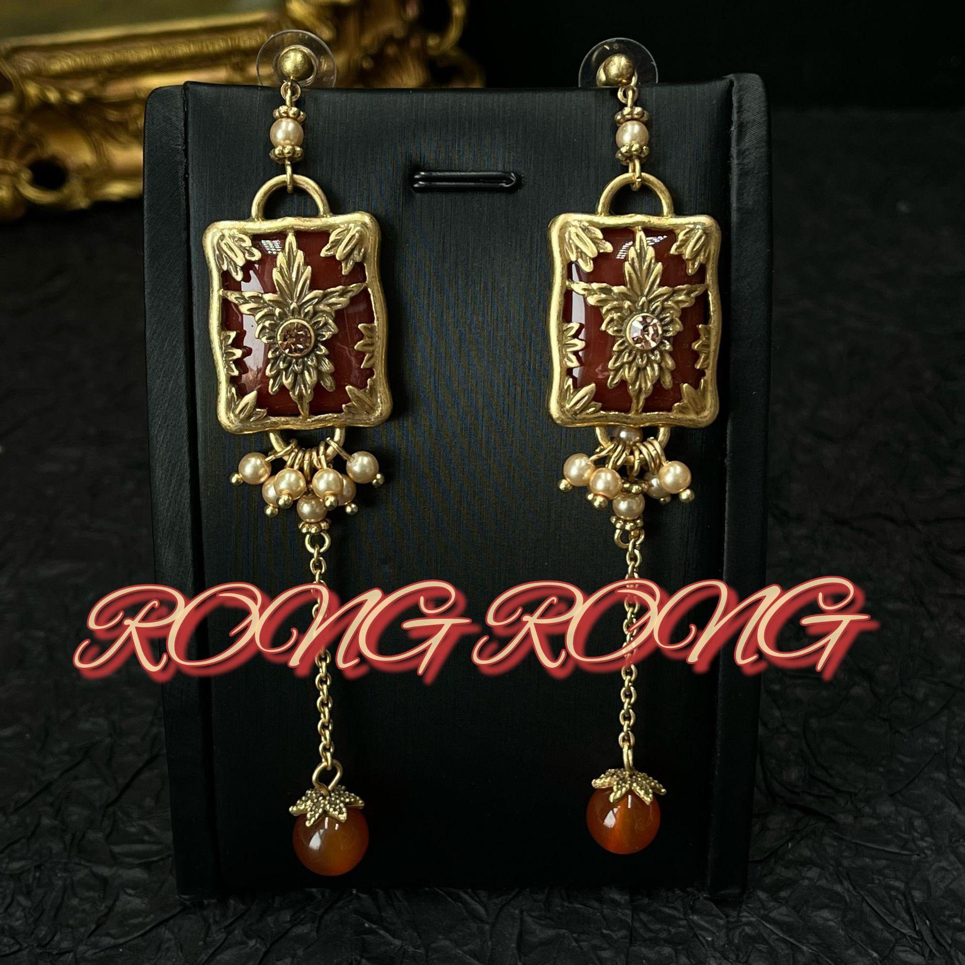 Средневековые винтажные древний стиль новые китайские имитация агата хурма руи квадратные серьги тонкая резьба ретро длинная кисточка красный