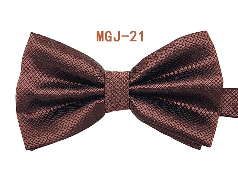 Pajarita de Doble Capa Negra Lisa para Hombre - Cuadrícula Cubo Británica, 27 Colores Disponibles para Eventos Formales y Bodas.