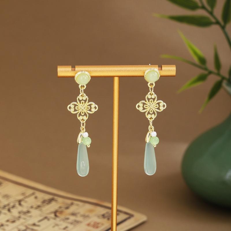 Silver NeedleEmerald Green Fan-shaped Bamboo Leaf Long Tassel Earrings Ancient-style Fresh and Sweet Ear Hooks