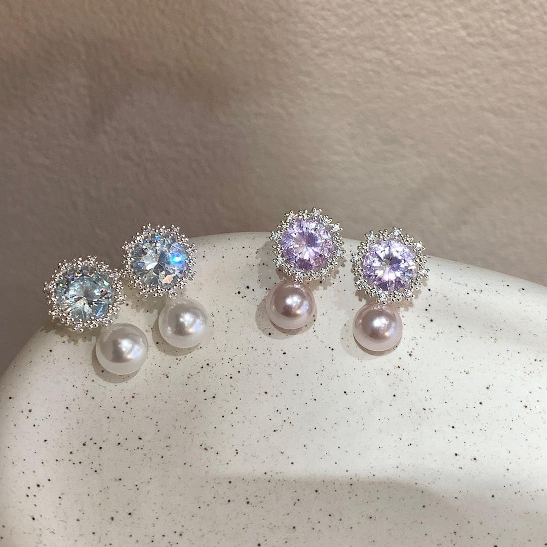 Retro Pearl Flower Earrings Women Luxury Sparkling Elegant Ear Jewelry