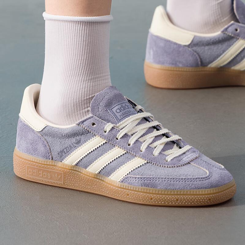 adidas Women's JR0849 Sports Casual Shoes