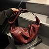 Retro and Relaxed Style Underarm Dumpling Bag for Commuting, Stylish and Sophisticated Crossbody Bag with A Chic Vibe