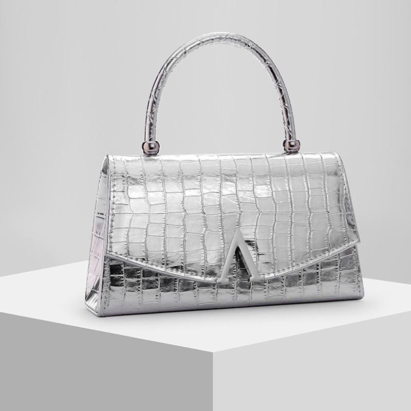 New fashion dinner bag clutch bag evening bag wedding bag chain bag wedding season versatile dress