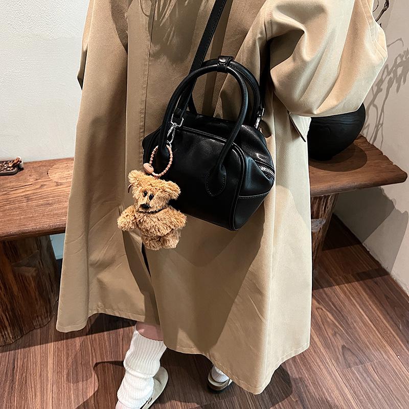 2025 Autumn New Small Square Bag Versatile Handbag Women's Niche Design High-end Messenger Bag