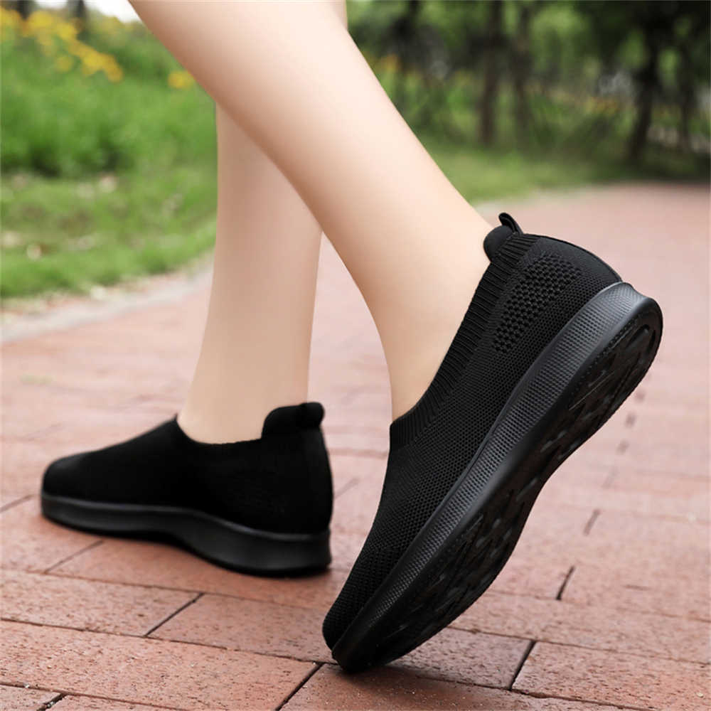 Soft Bottom Round Toe Basket Sneakers Vulcanize Golf Shoes Woman Trainer Sport Joggings Sneekers Type Tenismasculine Boti