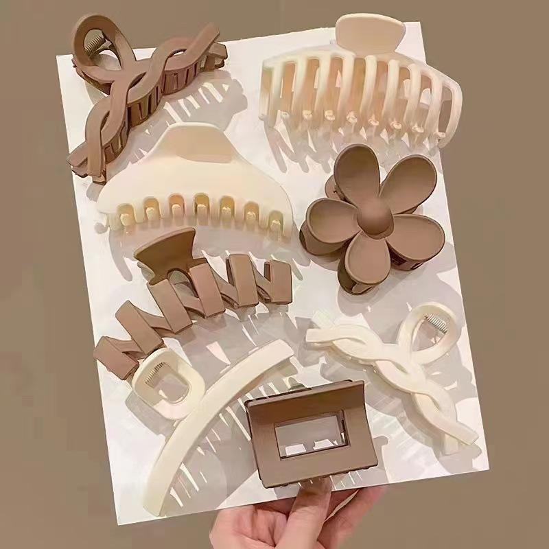 Large Shark Hair Clip: Elegant Back Bun Hairpin for Women - 2024 Headdress Collection