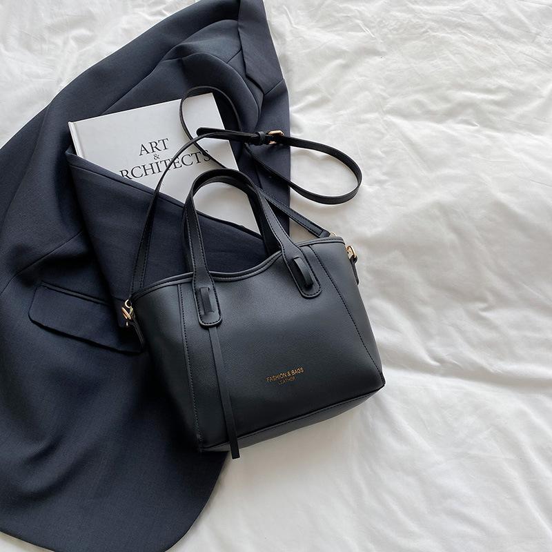 

Премиум контрастного цвета маленькая женская сумка 2025 новая популярная иностранная универсальная сумка-мессенджер летняя портативная сумка-ведро чёрный