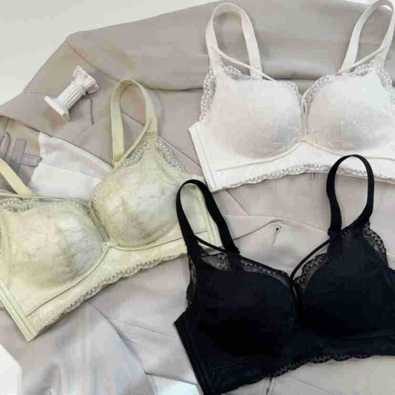 Small breasts show big underwear, gather without steel ring, sweet and sexy cross with lace anti-sagging, close breasts, adjust bra